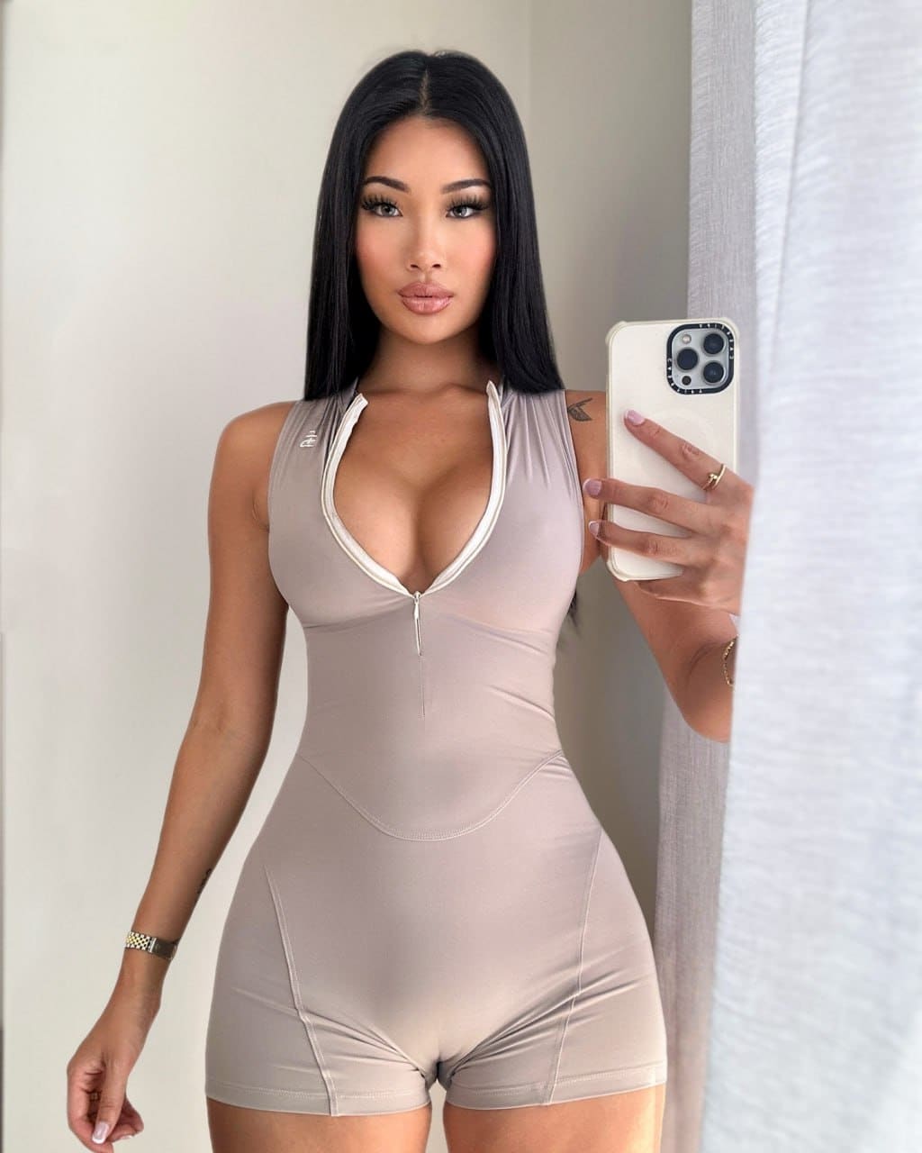 Angelica — photo 1