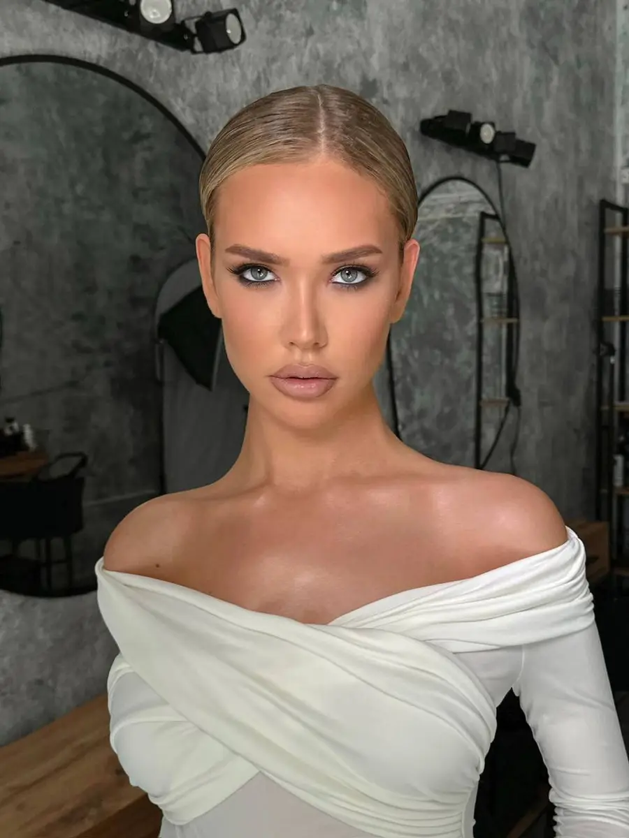 Laodice escort in Dubai