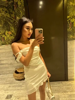 Leoni escort in Dubai
