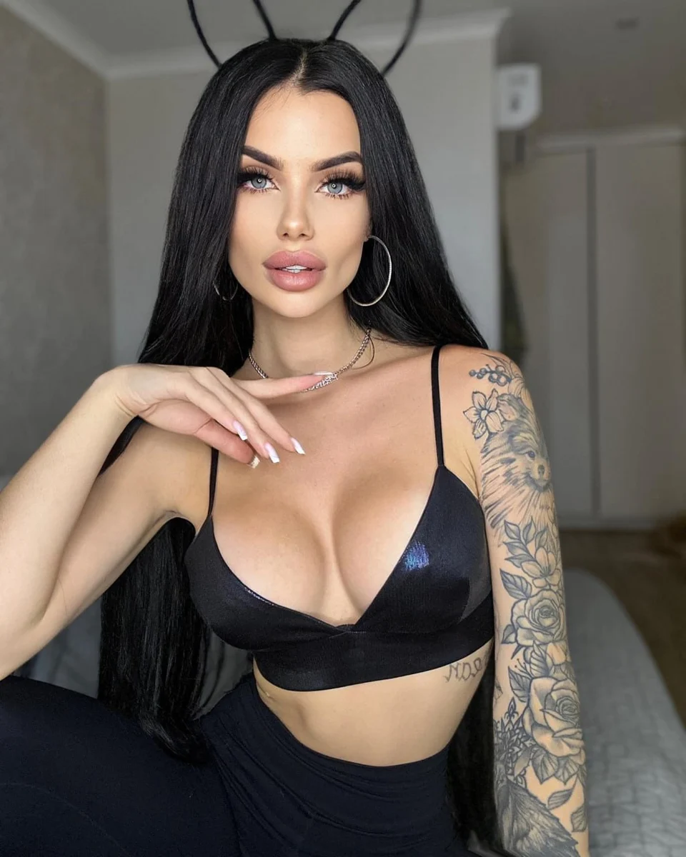 Moli  escort in Dubai